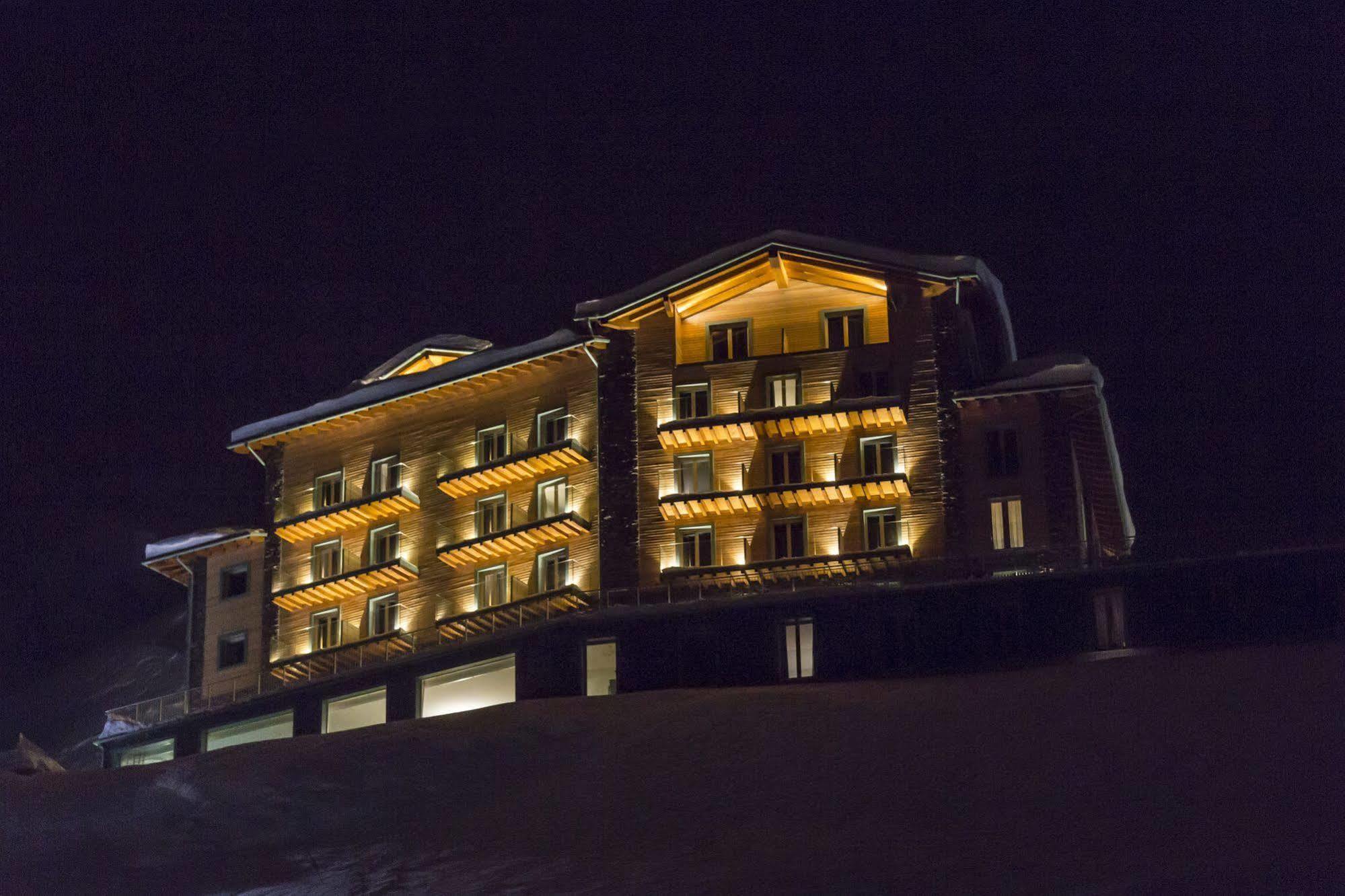 White Angel Hotel Breuil-Cervinia Esterno foto