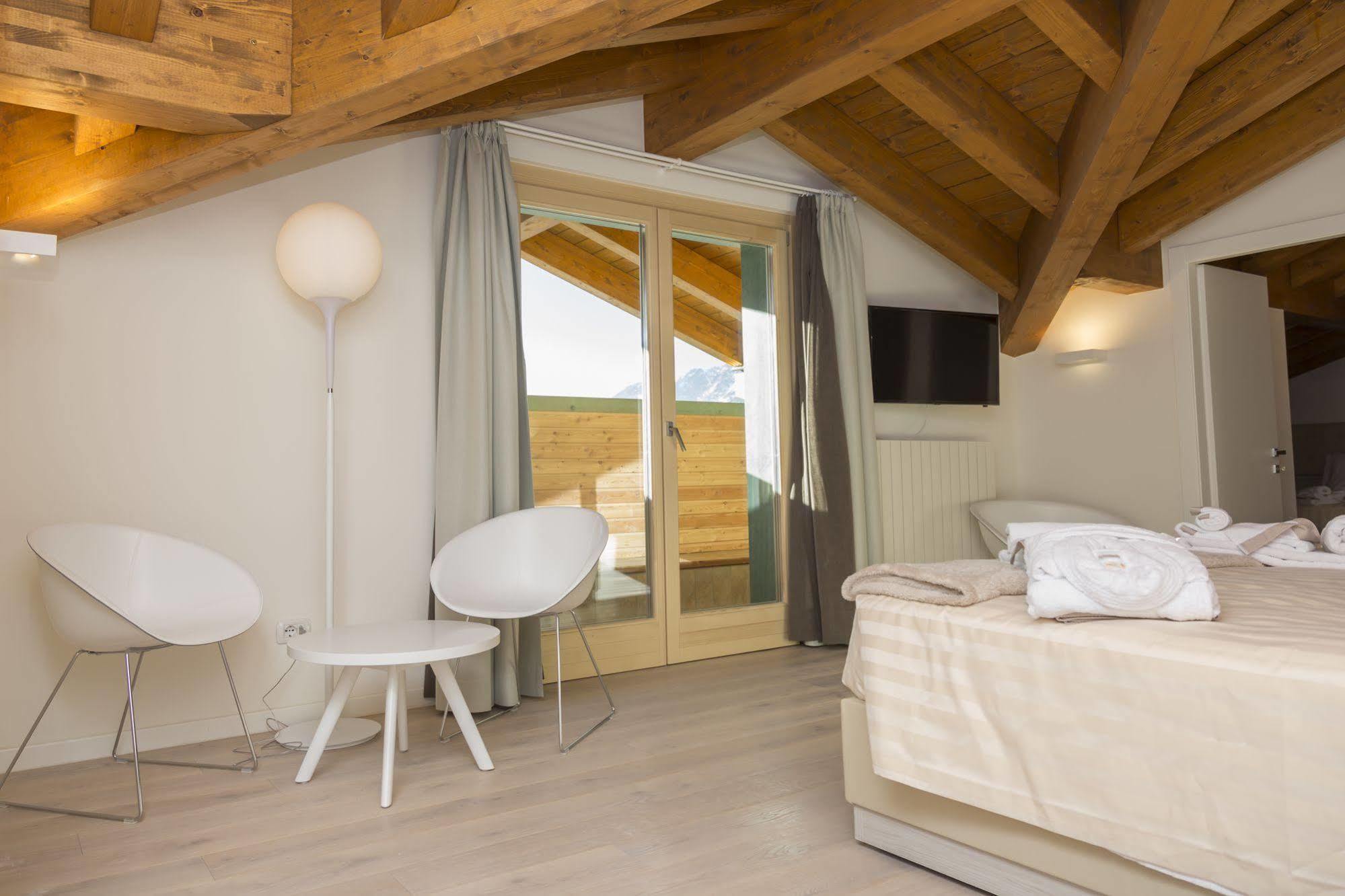 White Angel Hotel Breuil-Cervinia Esterno foto